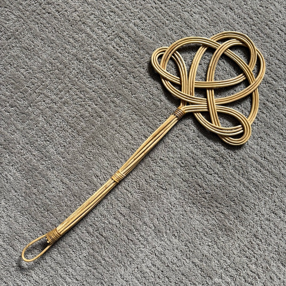 Vintage Rattan Rug Beater - Picture 2 of 6